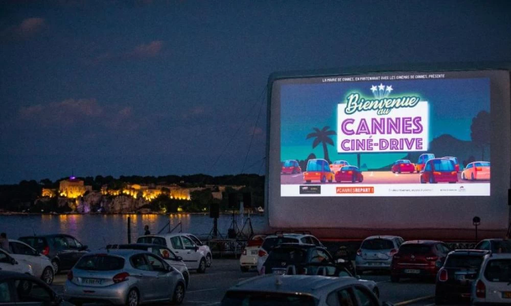 Κάννες: Σε ντράιβ-ιν μετατρέπουν παραθαλάσσιο χώρο στάθμευσης
